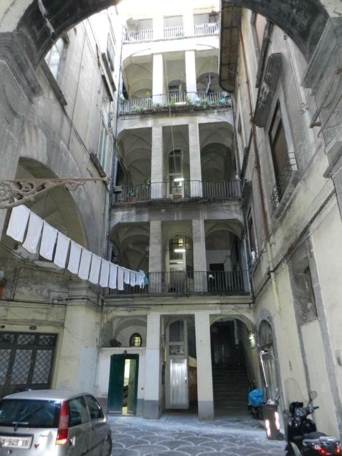 Appartamento Ai Tribunali Napoli Exterior foto